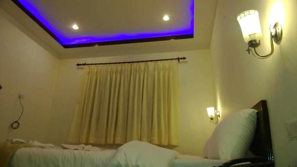 Hotel Hill Palace Kausani Extérieur photo
