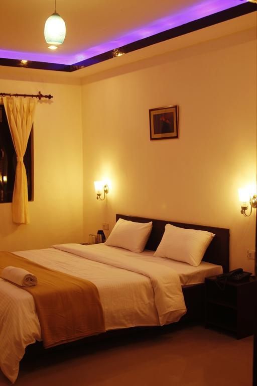 Hotel Hill Palace Kausani Extérieur photo